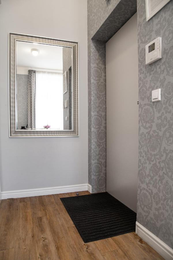 Househost Apartment :Zacisze Street Cracovia Esterno foto